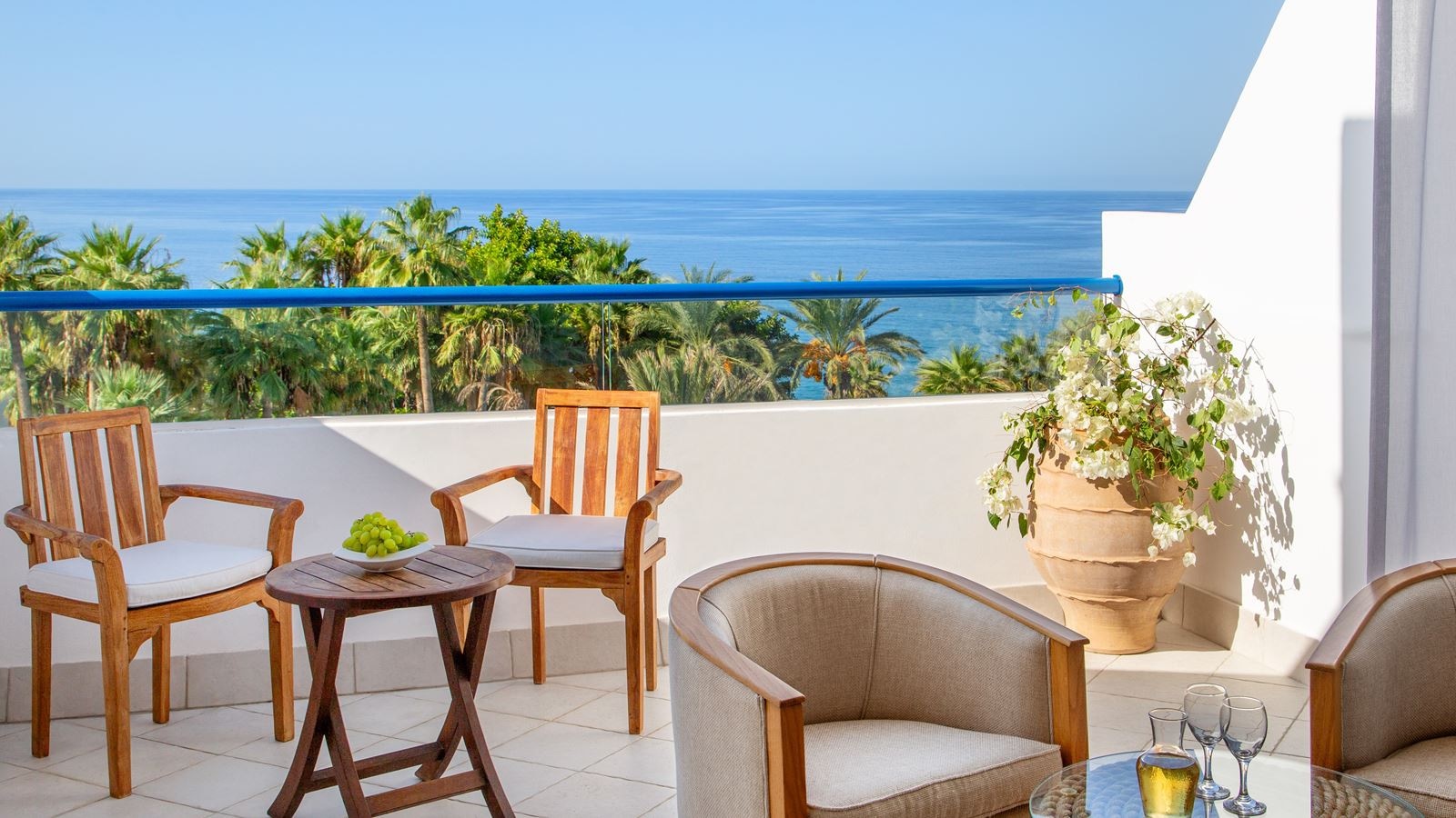 rooms-superior-room-seaview-balcony-or-terrace