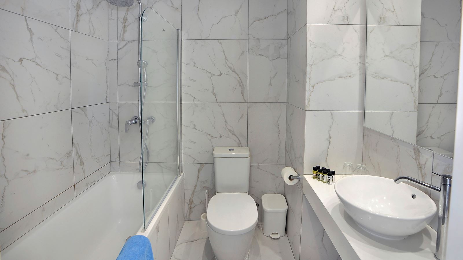 rooms-standard-room-inland-view-balcony