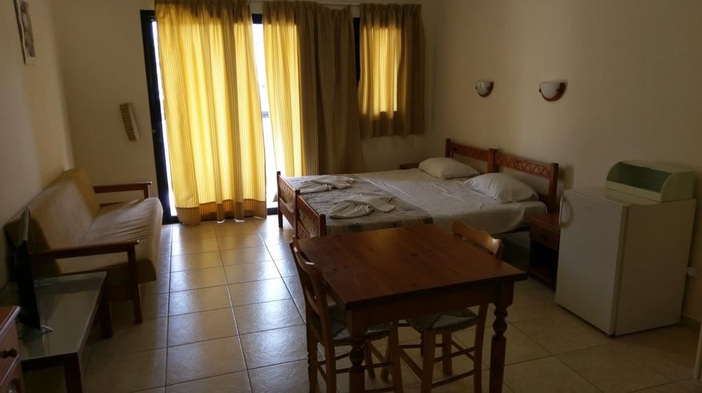 rooms-studio-apartment-inland-view