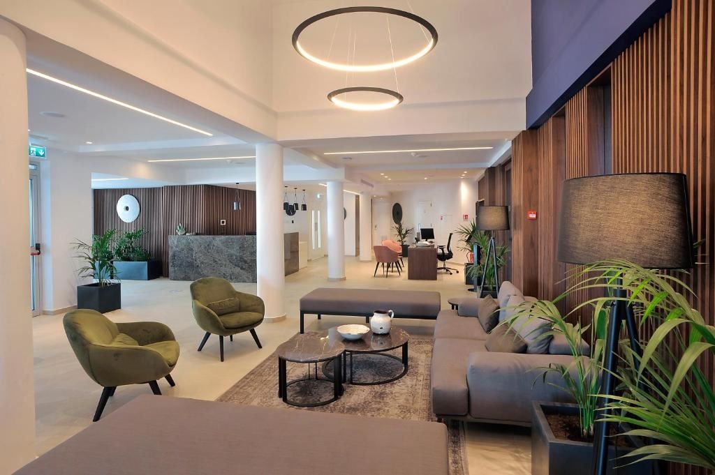 general-main-building