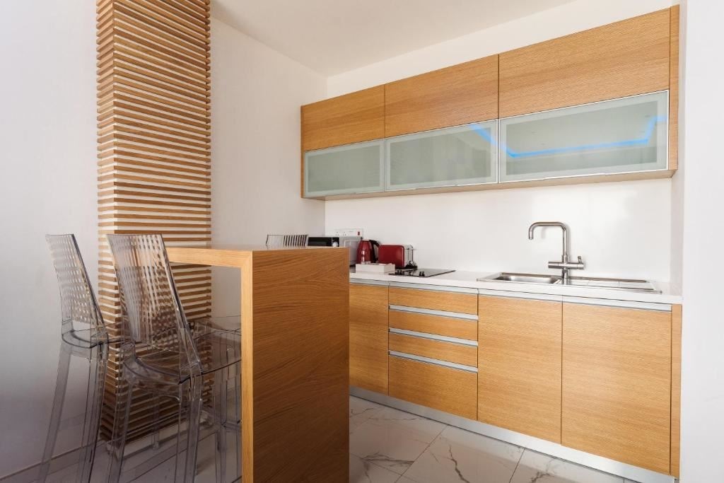 rooms-juniorsuite-seaview