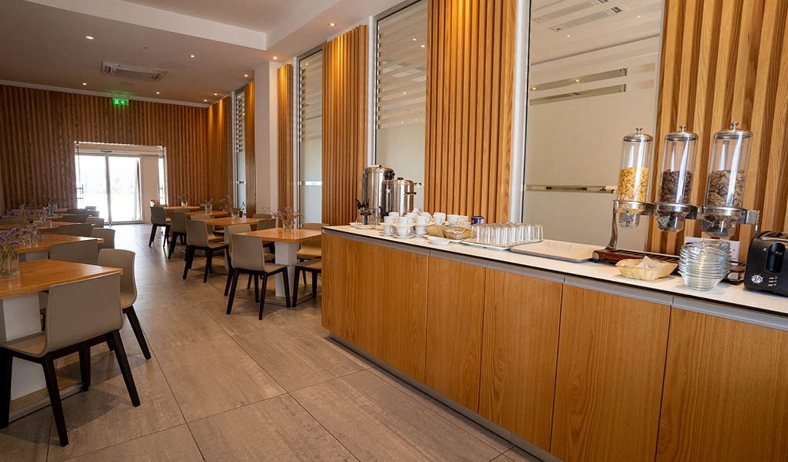 restaurants-vrachia-restaurant