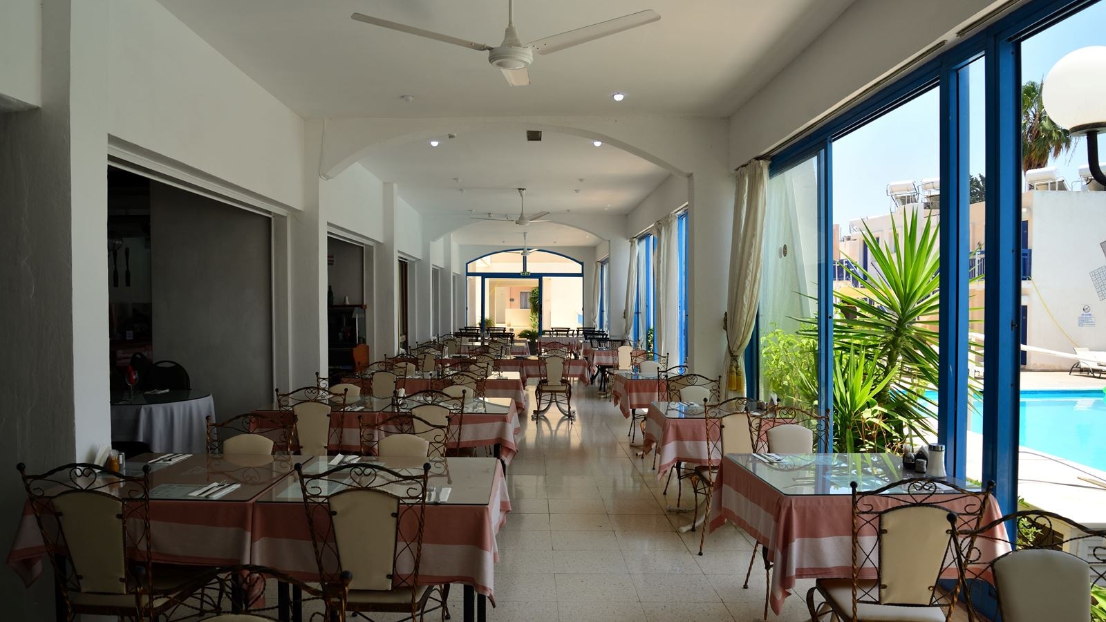 restaurants-main-restaurant