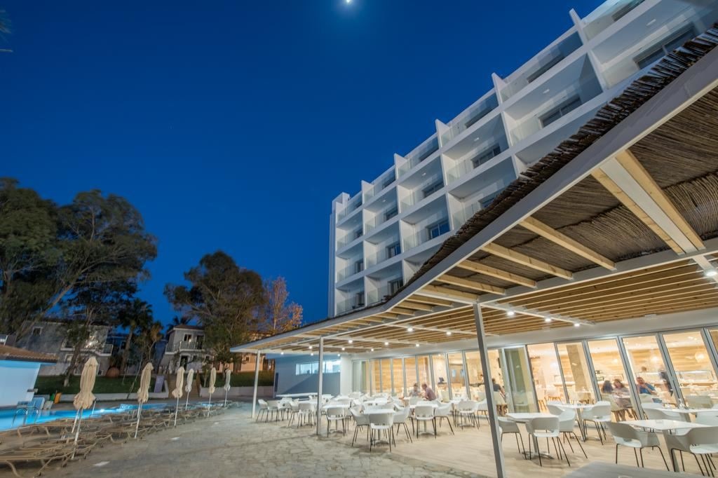 restaurants-mirror-rest