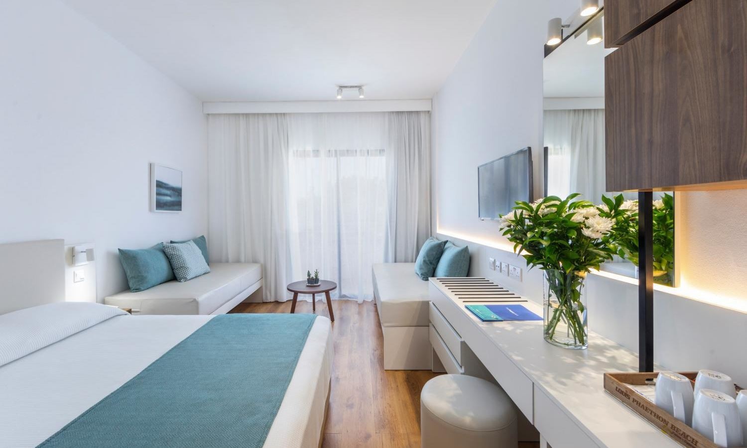 rooms-standard-room-seaview-balcony