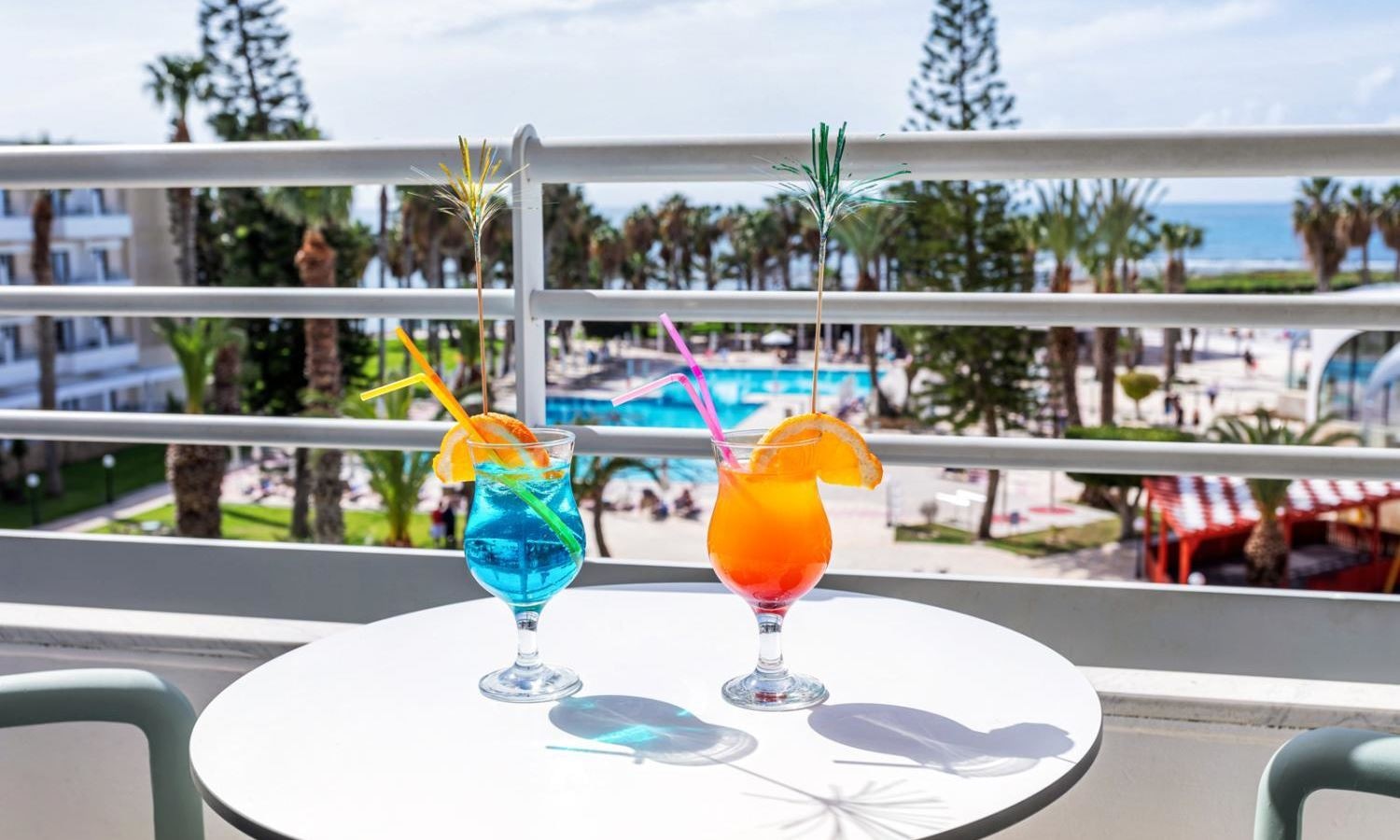 rooms-standard-familyroom-seaview-balcony