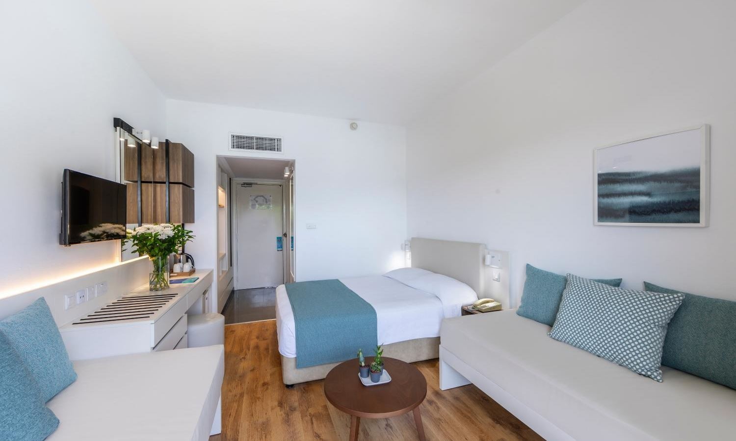 rooms-single-room-seaview-balcony