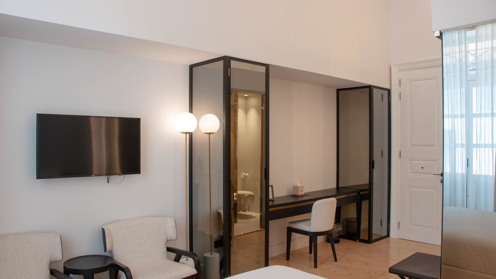 rooms-standard-room-balcony