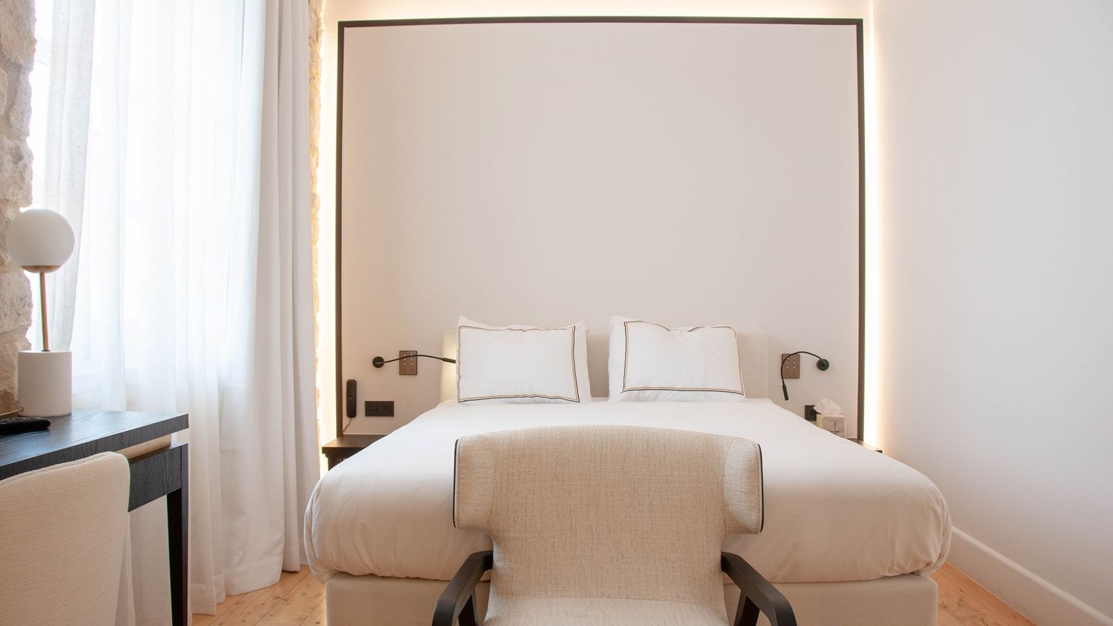 rooms-standard-room-balcony