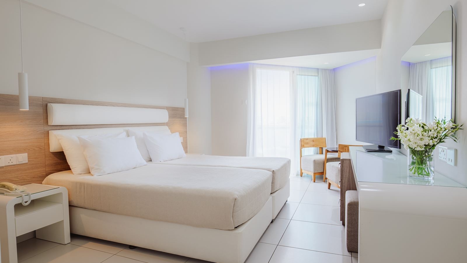 rooms-twin-deluxe-side-sea-view