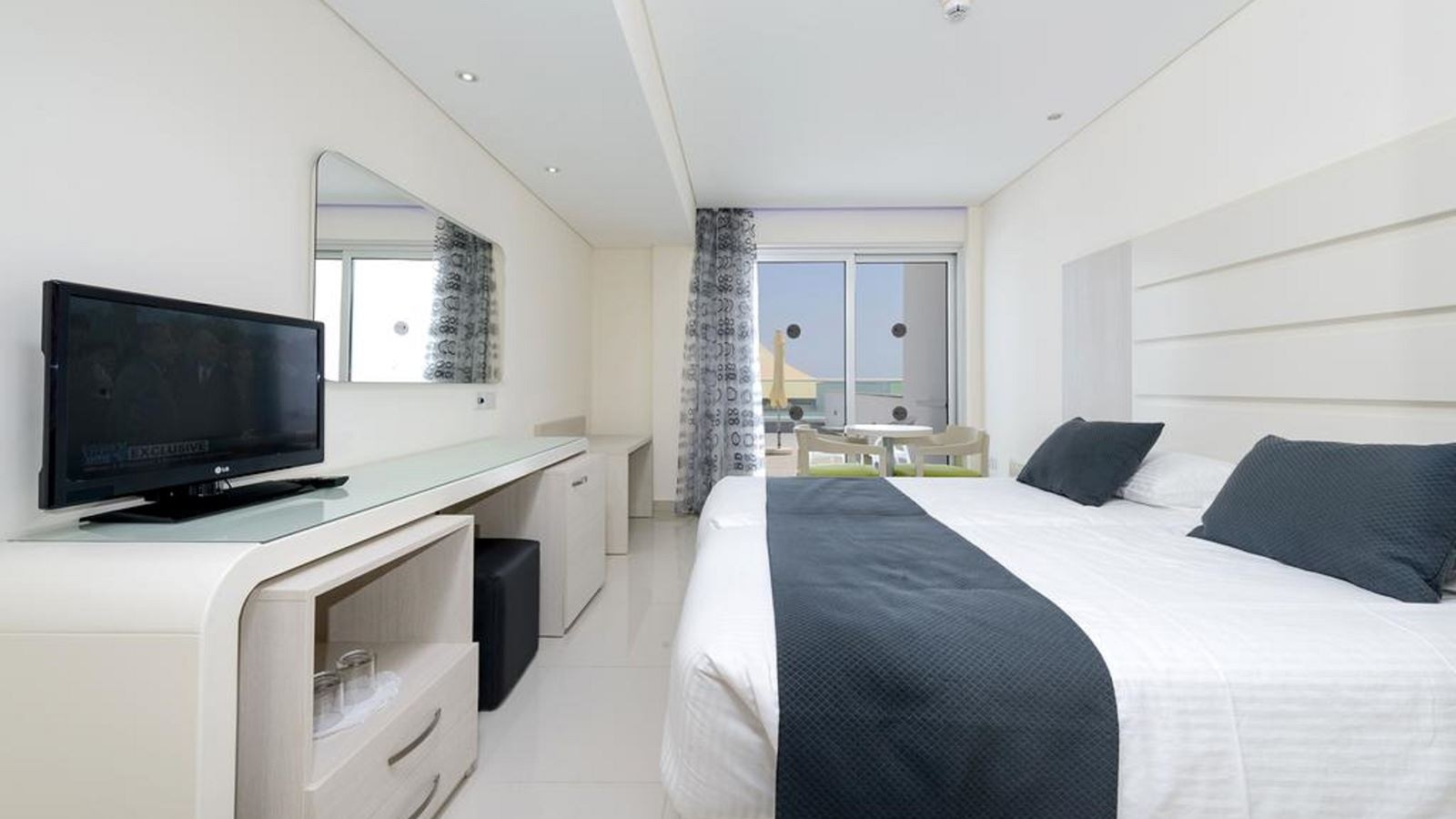 rooms-twin-inland-view