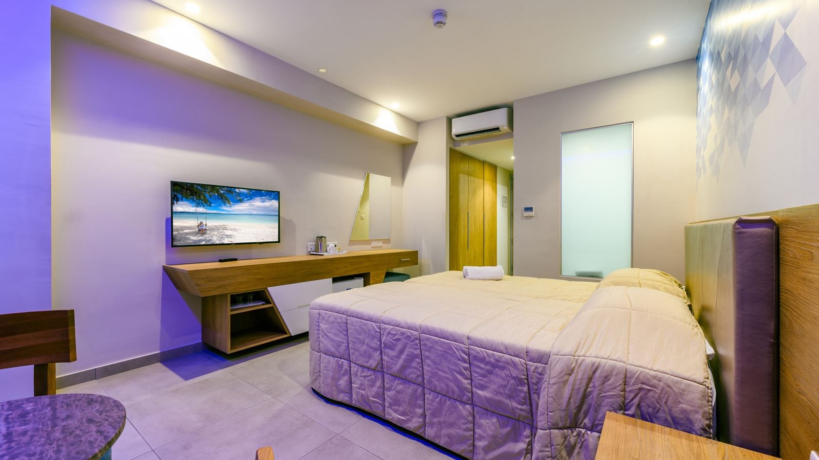 rooms-deluxe-room-inland-view