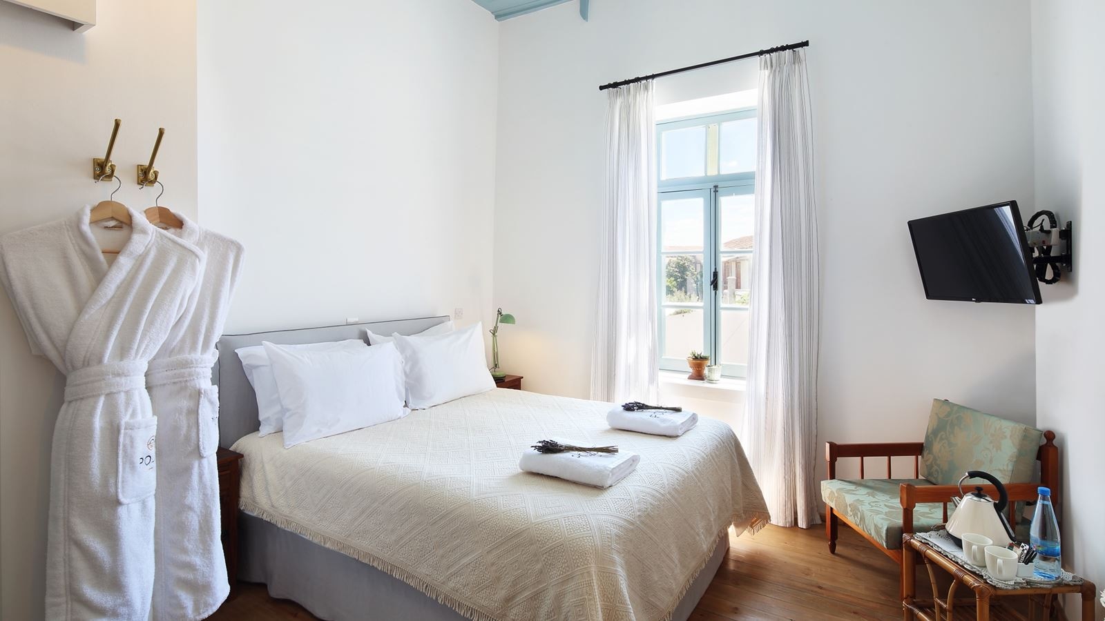 rooms-standard-room-balcony-or-terrace