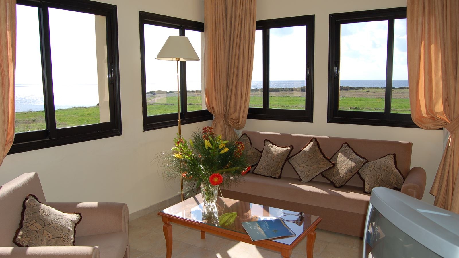 rooms-2-bedroom-standard-apartment