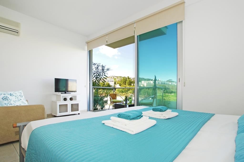 rooms-superior-apartment-gardensea-view-balcony-or-terrace