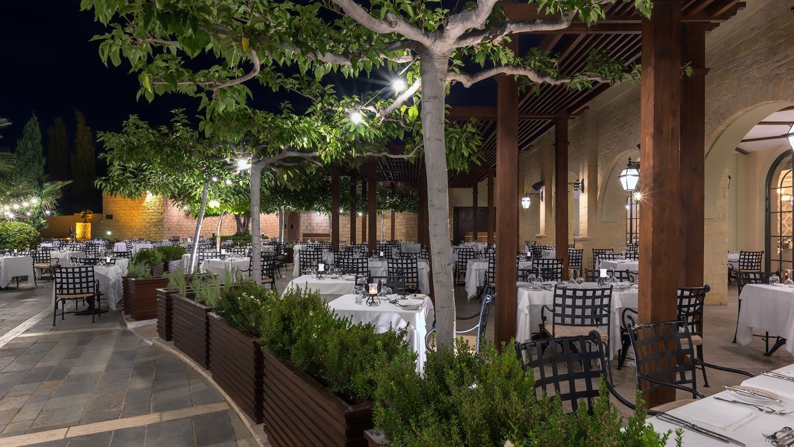 restaurants-epicurean-restaurant