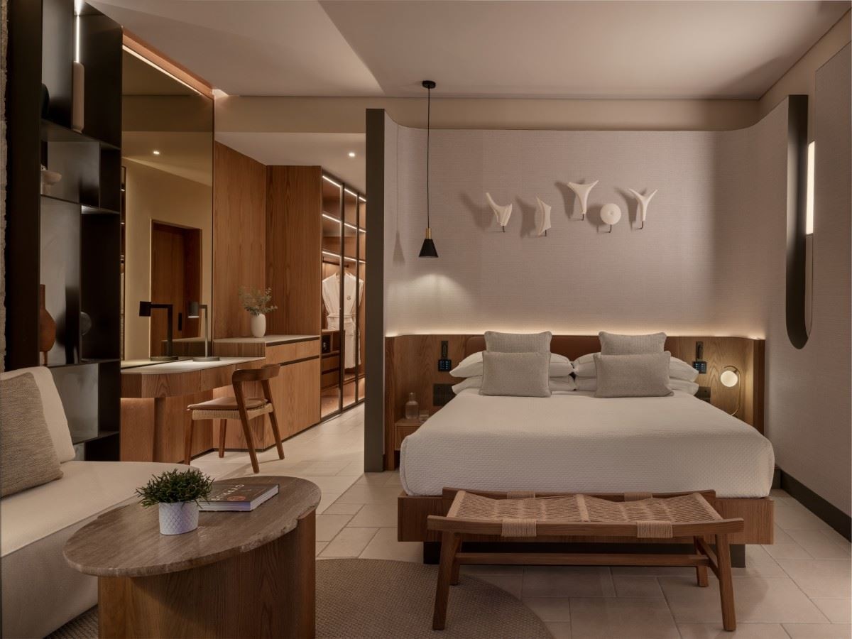rooms-royal-studio-garden-view-