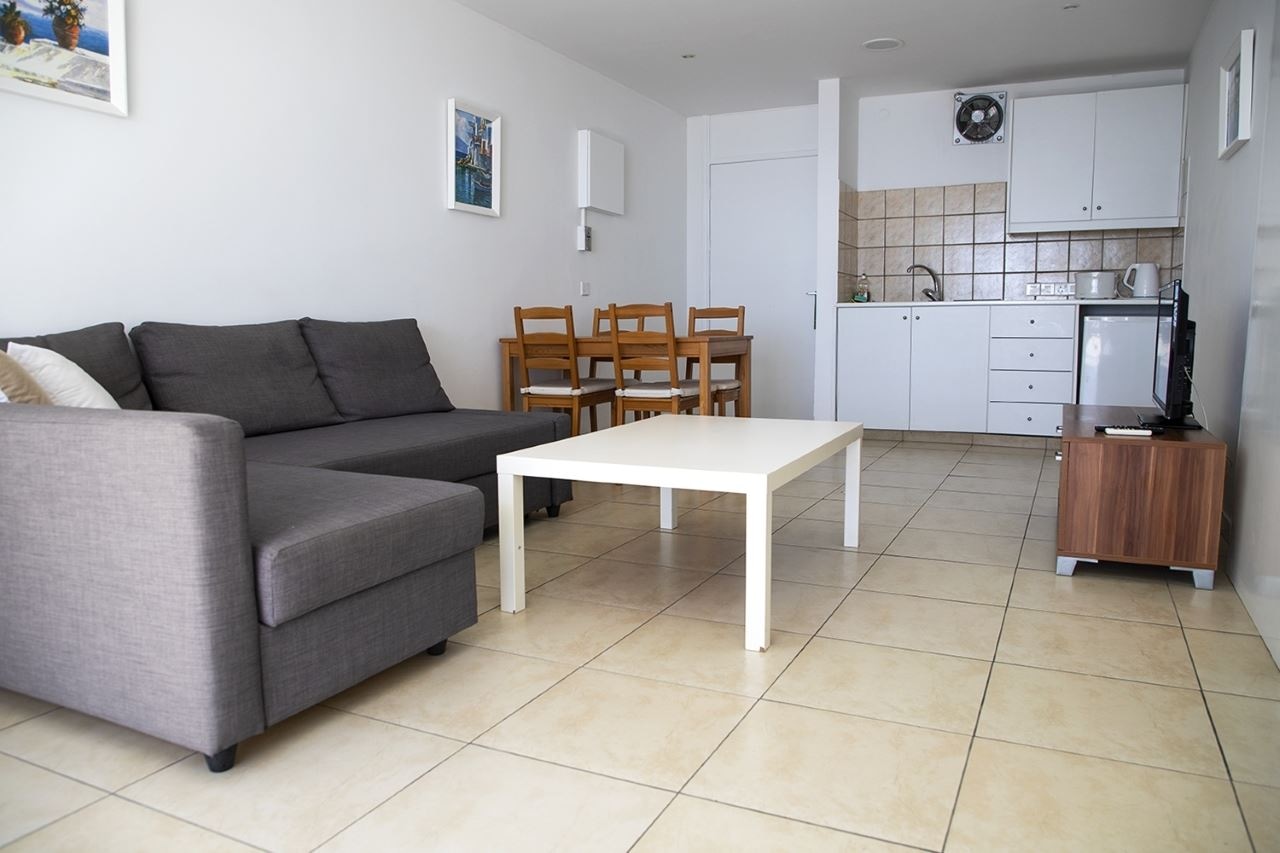 rooms-standard-apartment-balcony-or-terrace