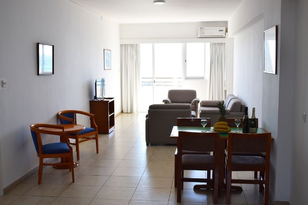 rooms-1-bedroom-standard-apartment-seaview