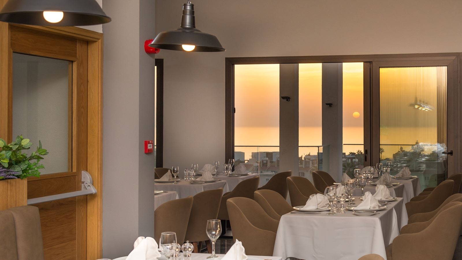 restaurants-restaurants