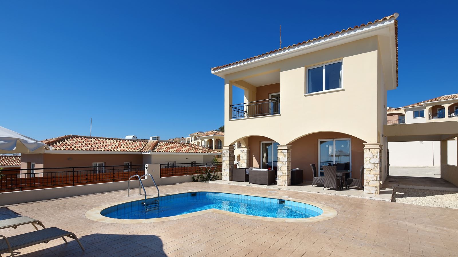 rooms-2-bedroom-standard-villa