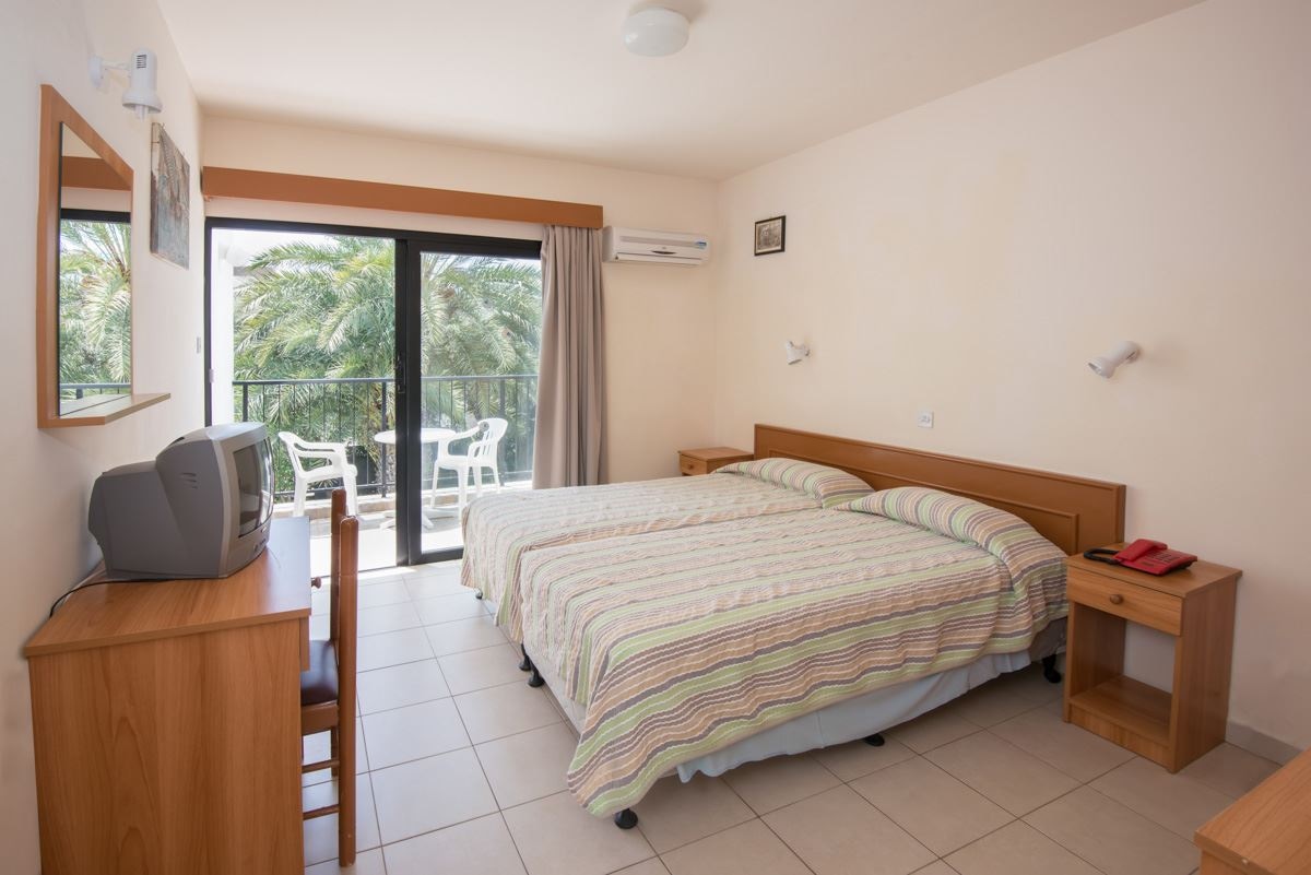 rooms-standard-room-gardenview-balcony-or-terrace