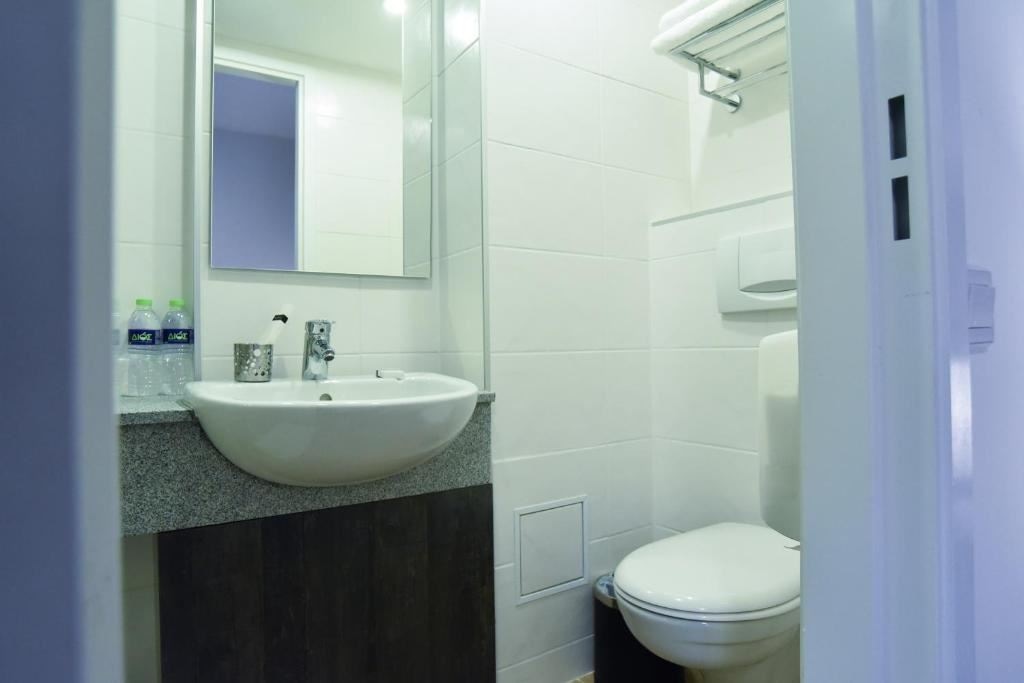 rooms-single-standard