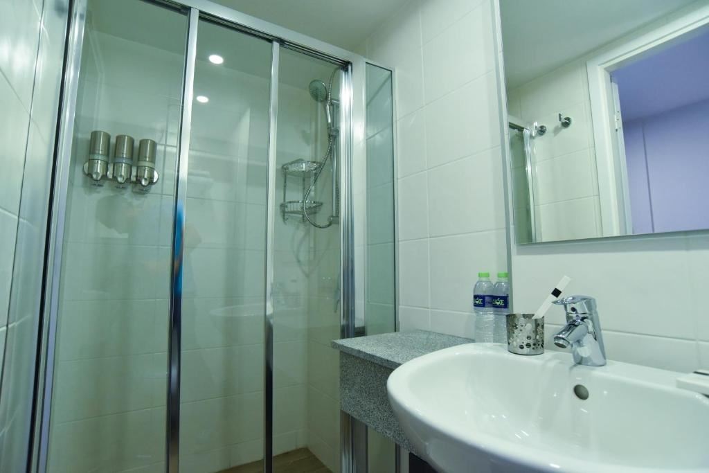 rooms-single-standard