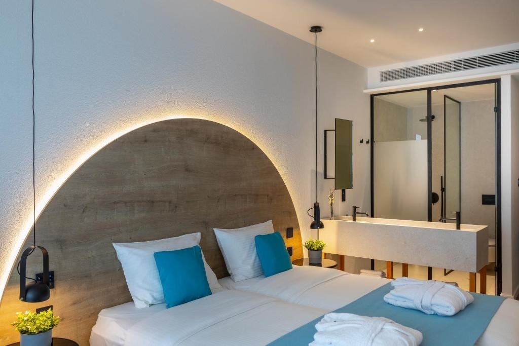 rooms-standard-room-inland-view-balcony