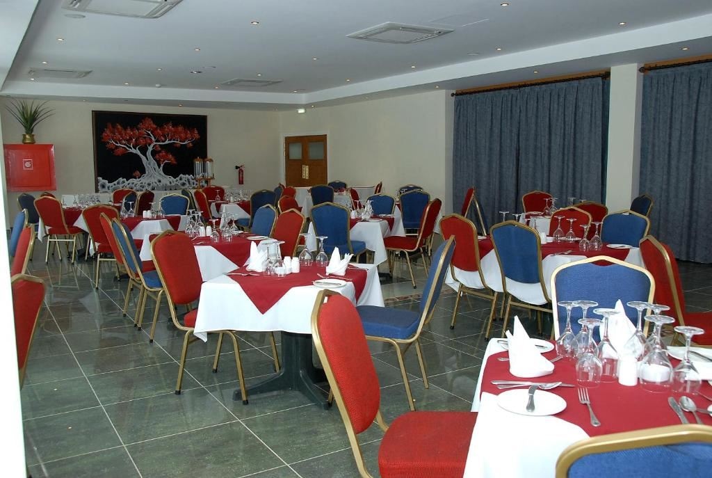 restaurants-restaurant