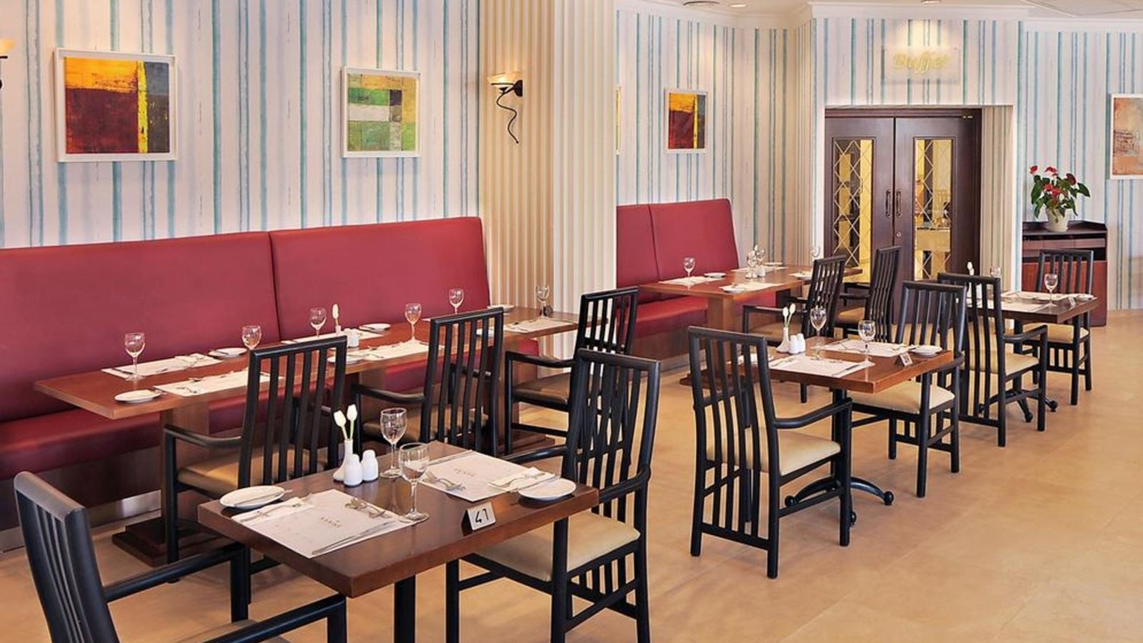 restaurants-restaurants