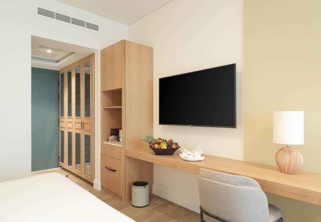 rooms-deluxe-room-sea-view