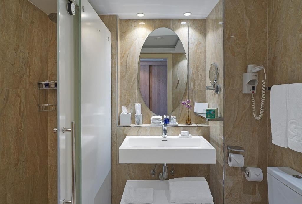 rooms-sea-scape-junior-suite-sea-view-swim-up