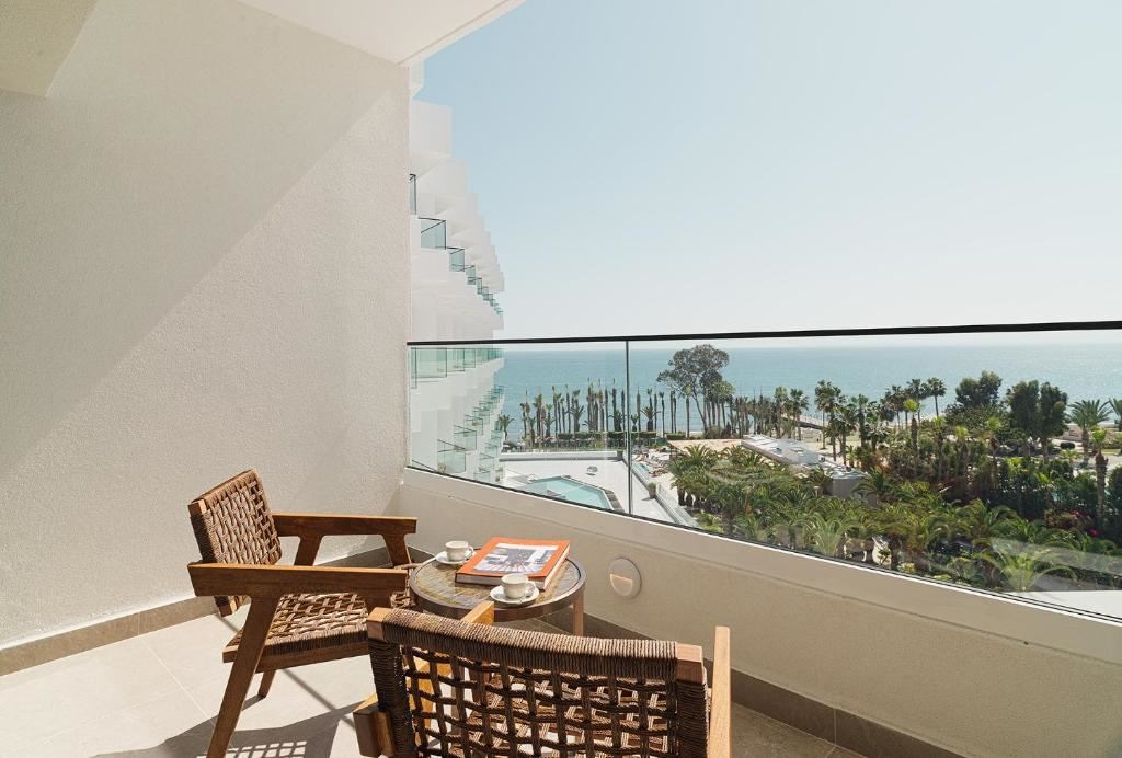 rooms-executive-suite-sea-view