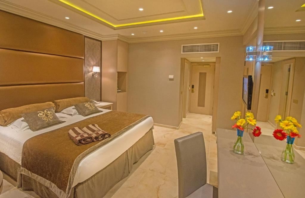 rooms-superior-room-balcony