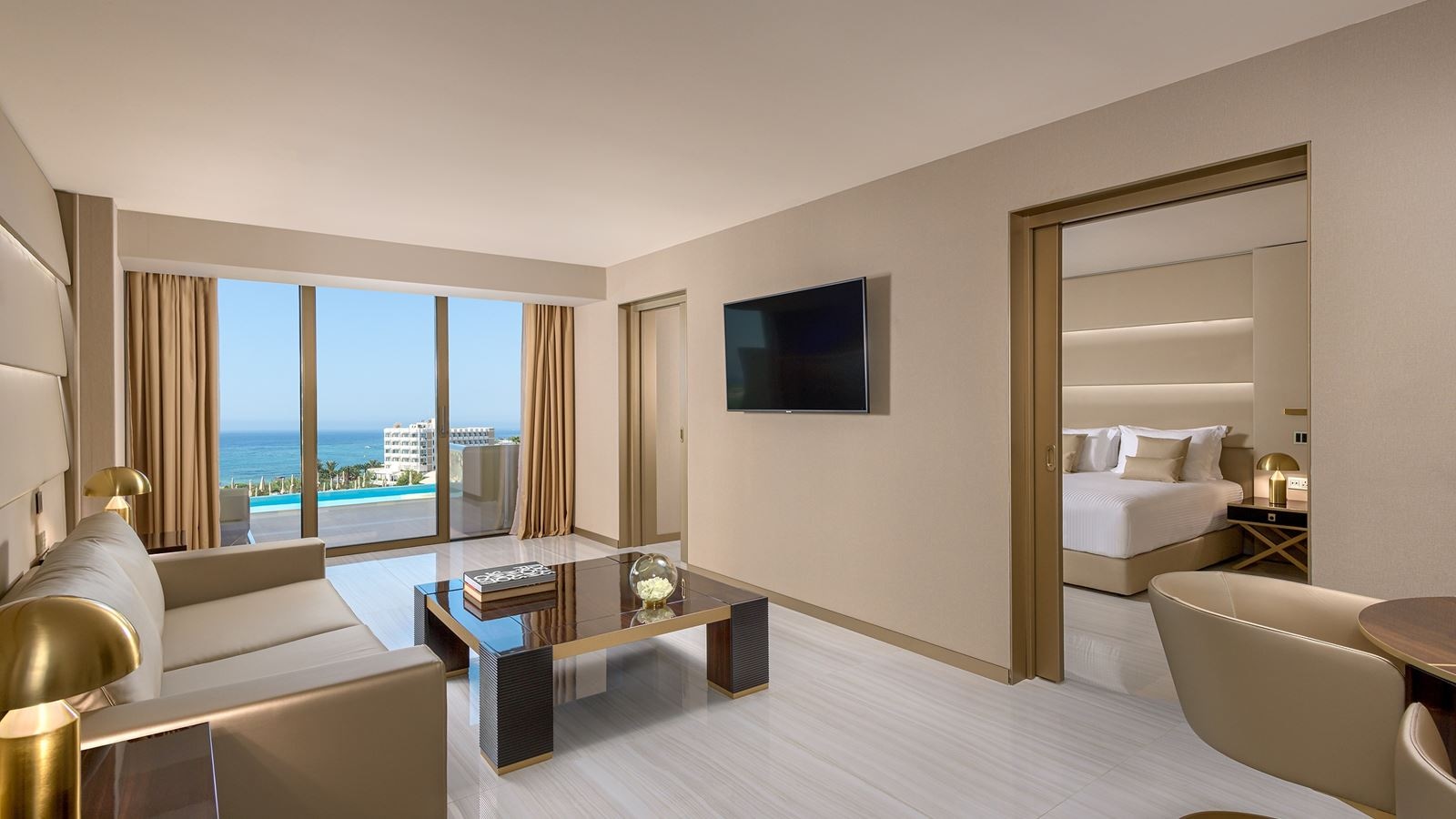 rooms-prestige-suite-swimuppoolterrace
