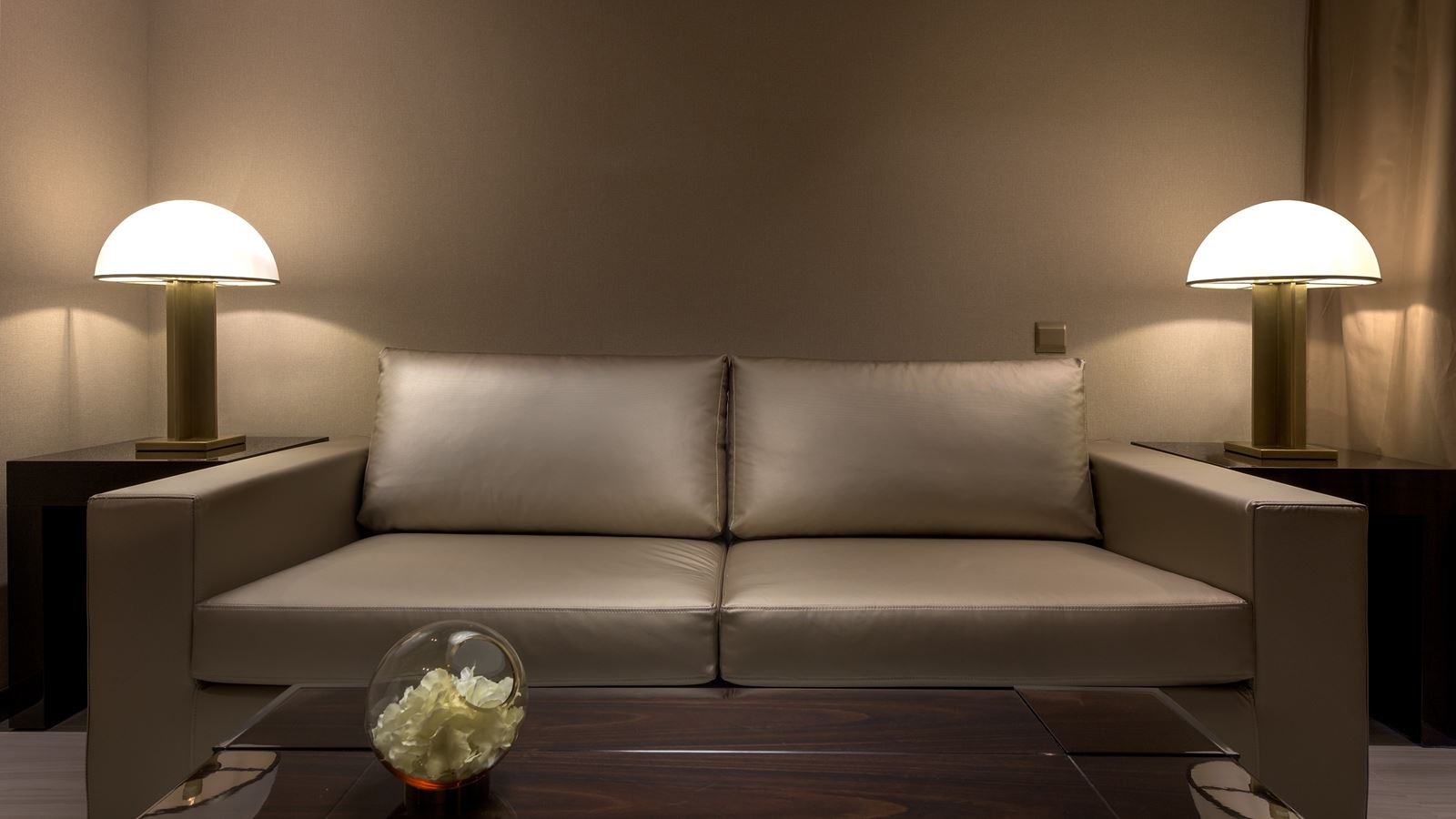 rooms-suite-seaview-balcony