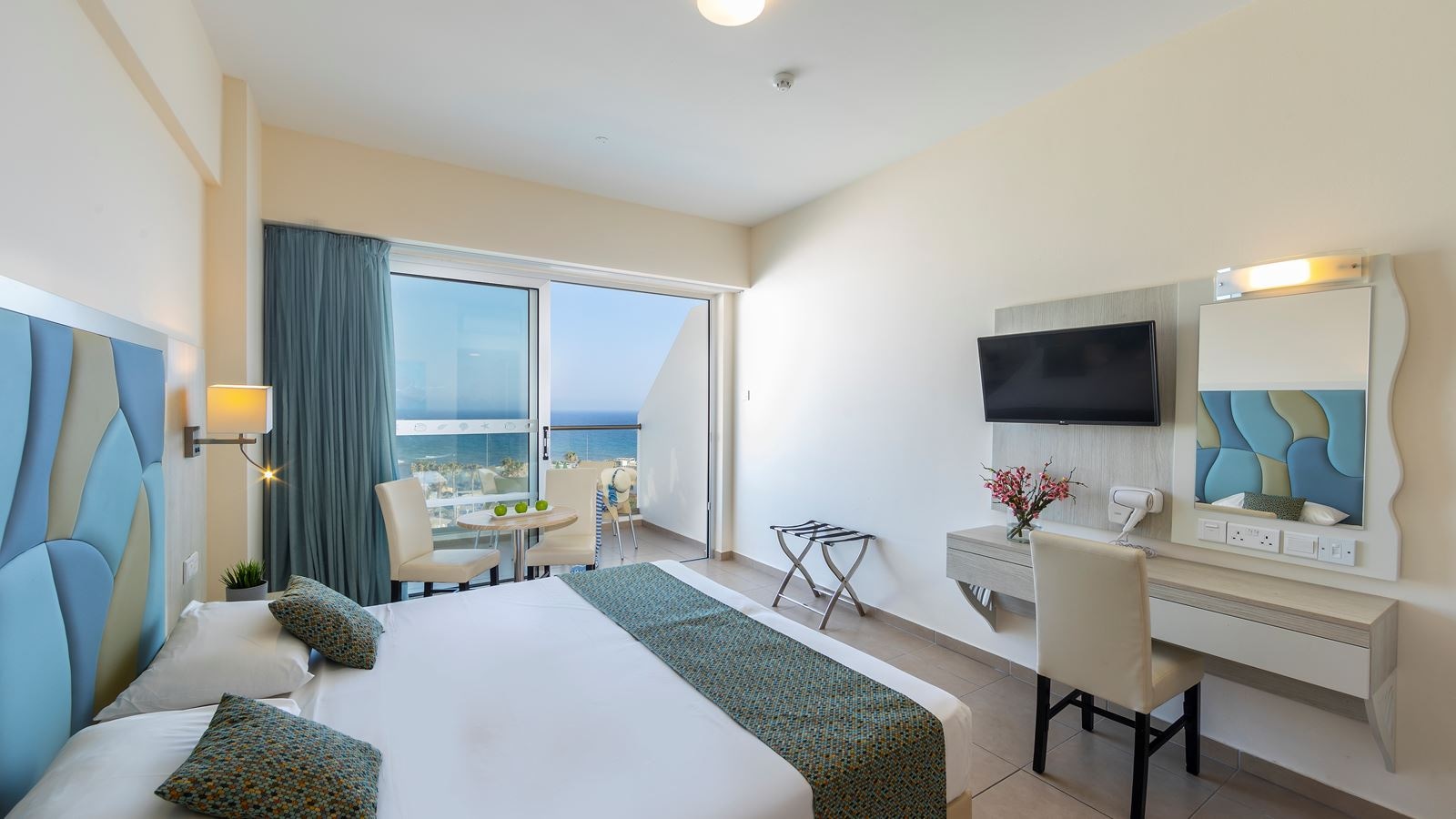 rooms-twin-standard-room-seaview-balcony