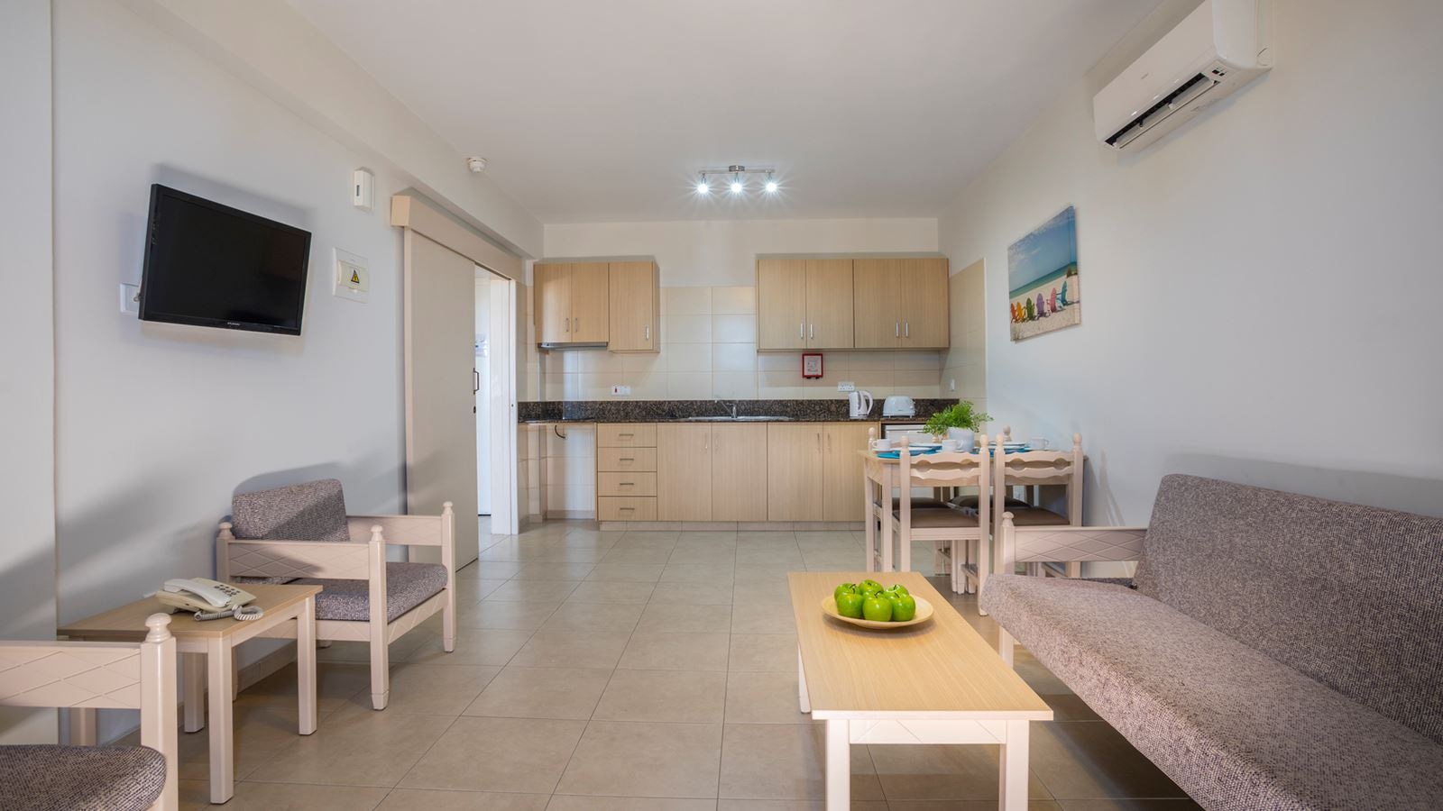 rooms-1-bedroom-superior-apartment-balcony-or-terrace