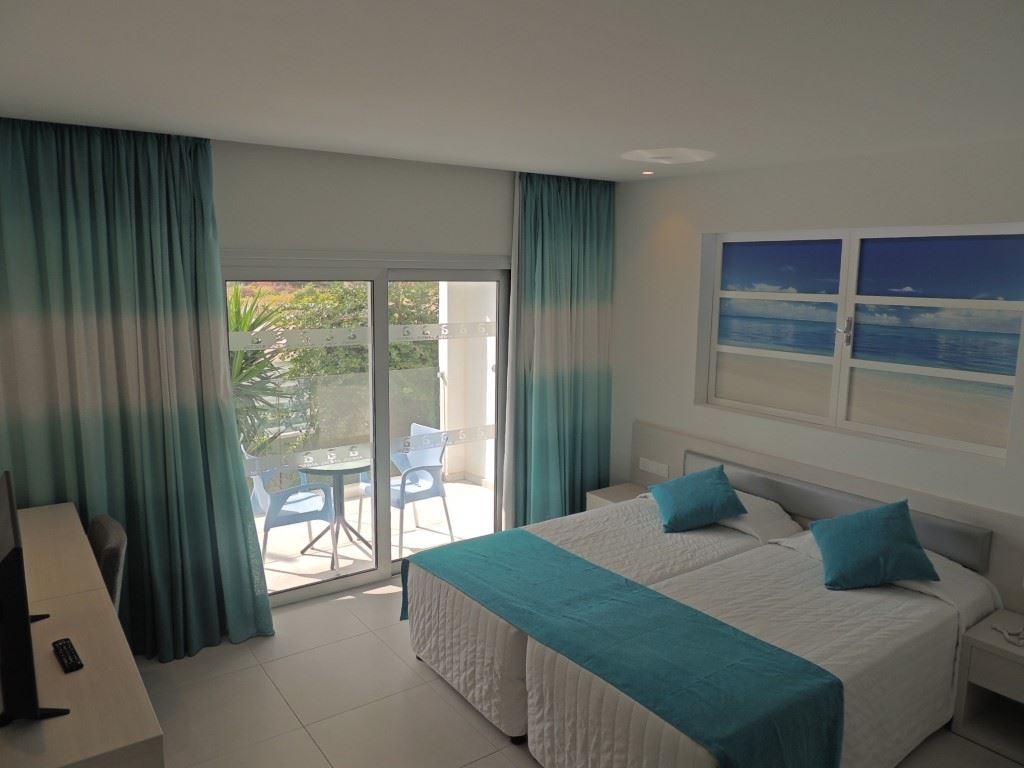 rooms-twin-inland-view