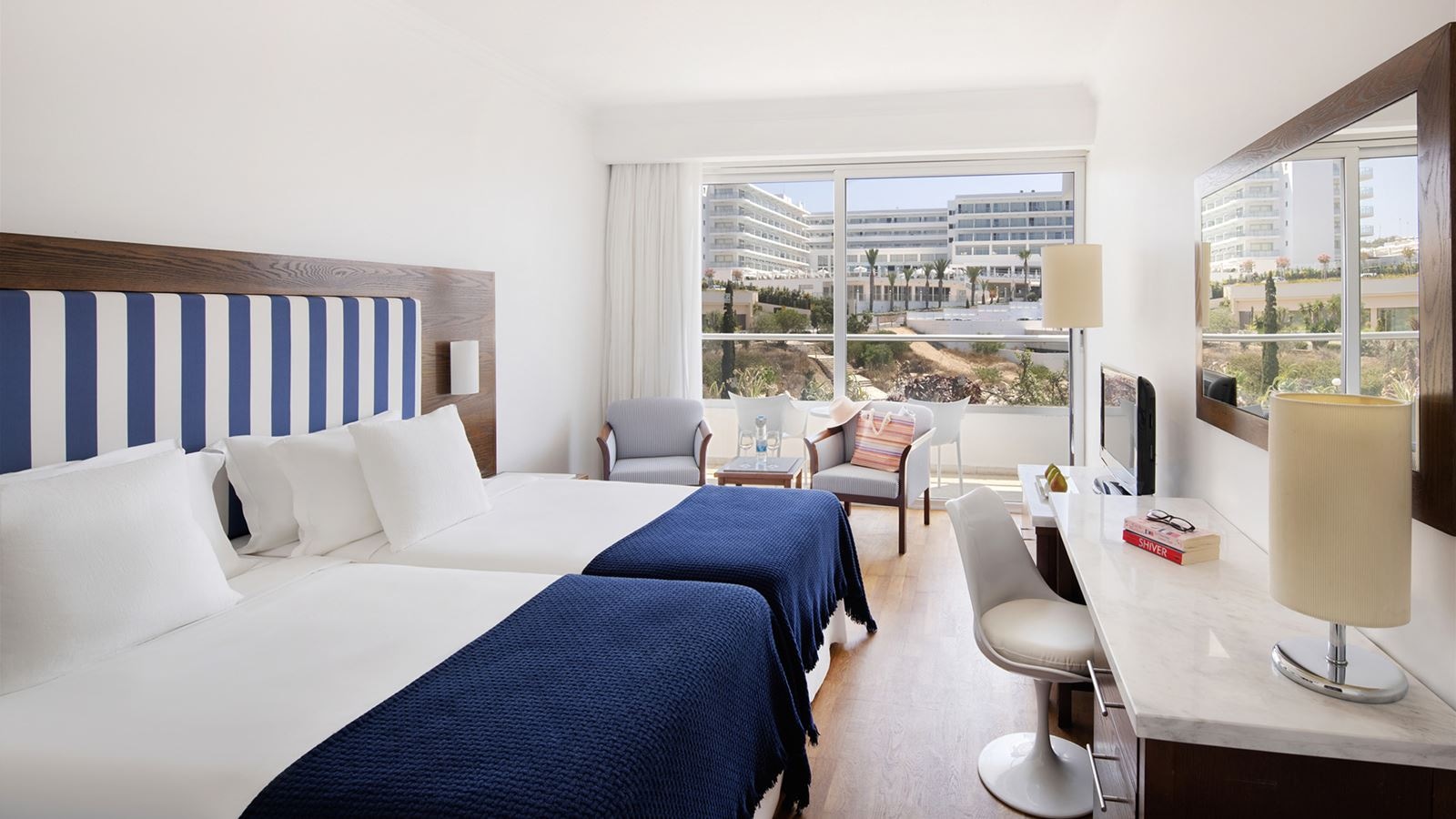 rooms-standard-room-inland-view-balcony