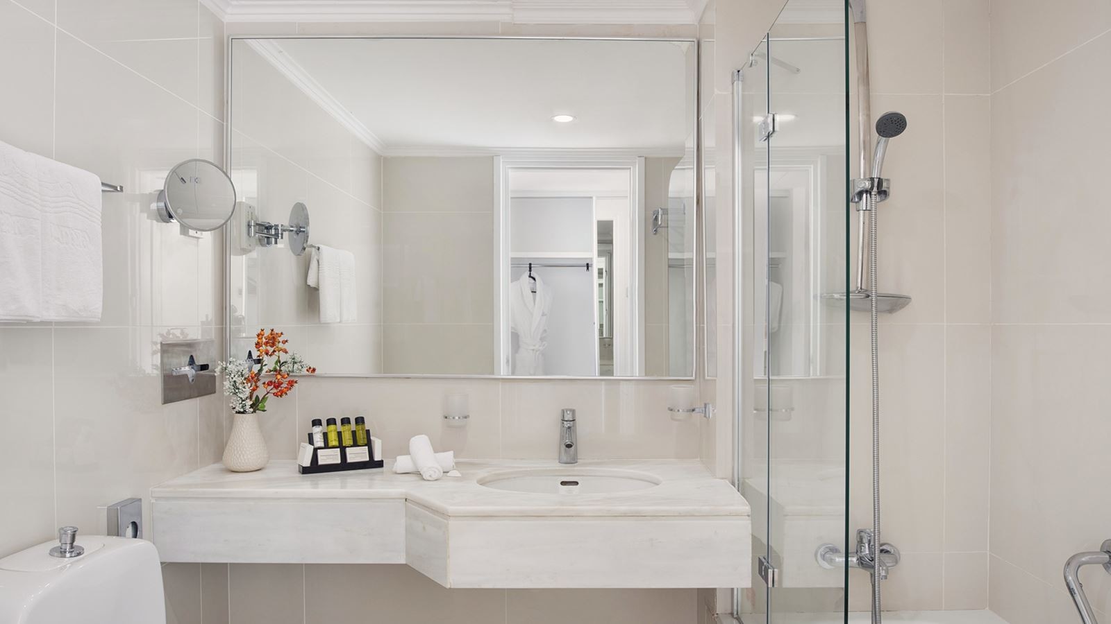 rooms-standard-studio-seaview-balcony