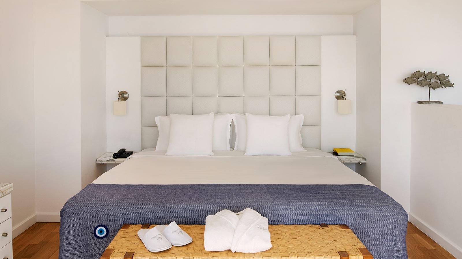 rooms-executive-suite-seaview-balcony