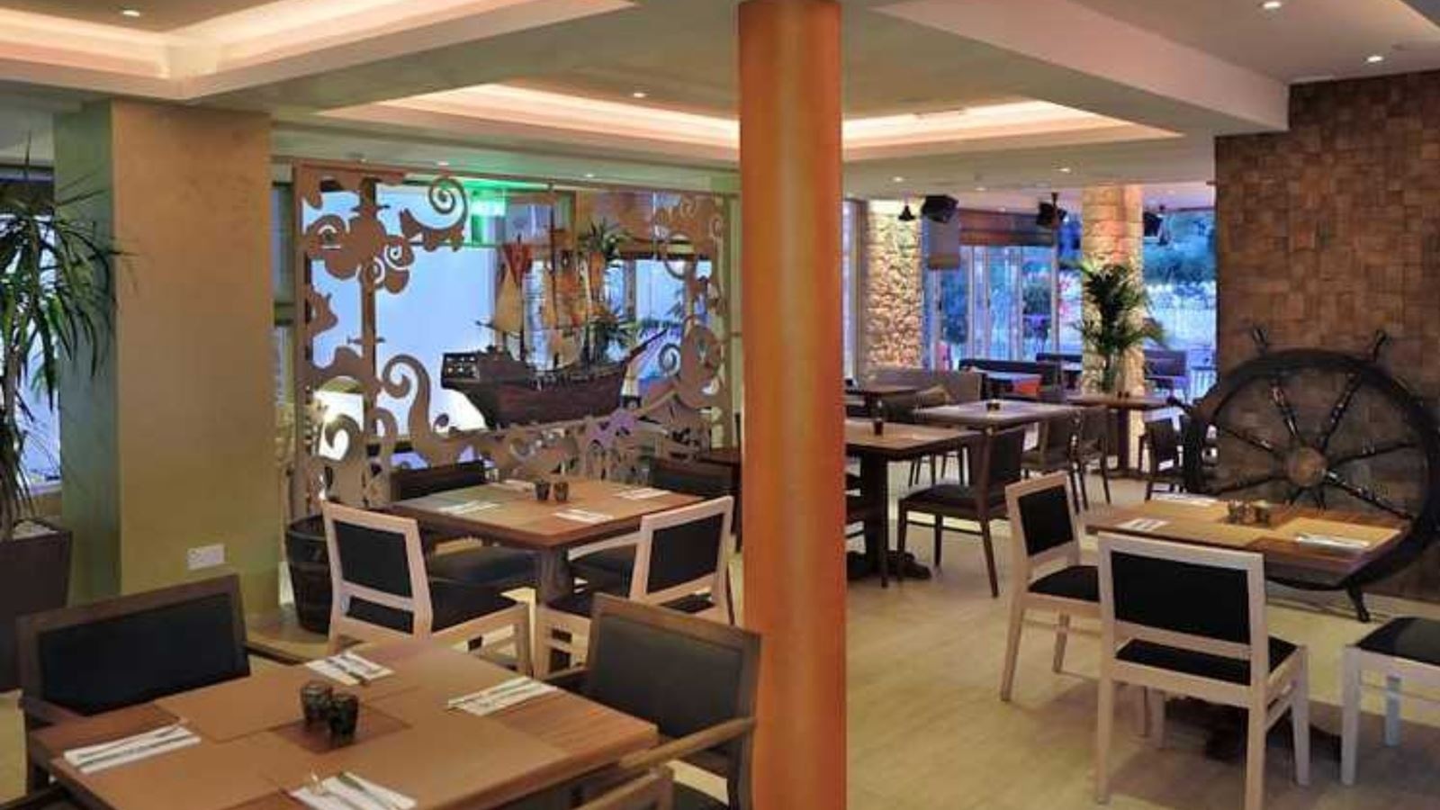 restaurants-restaurants