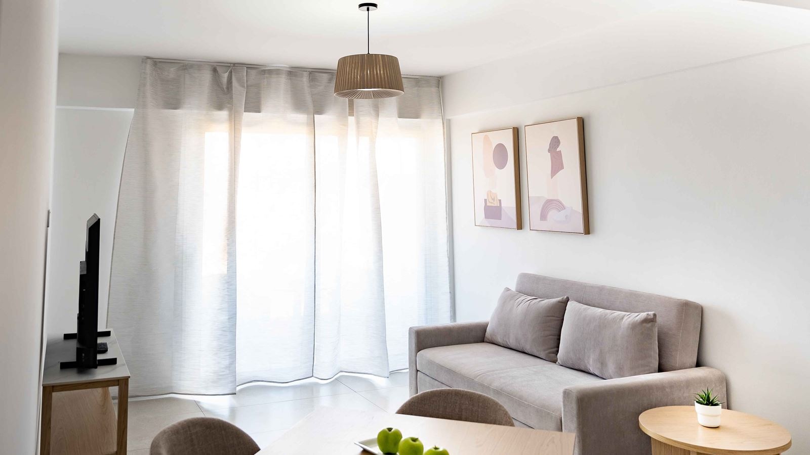 rooms-family-suite-inland-view-balcony