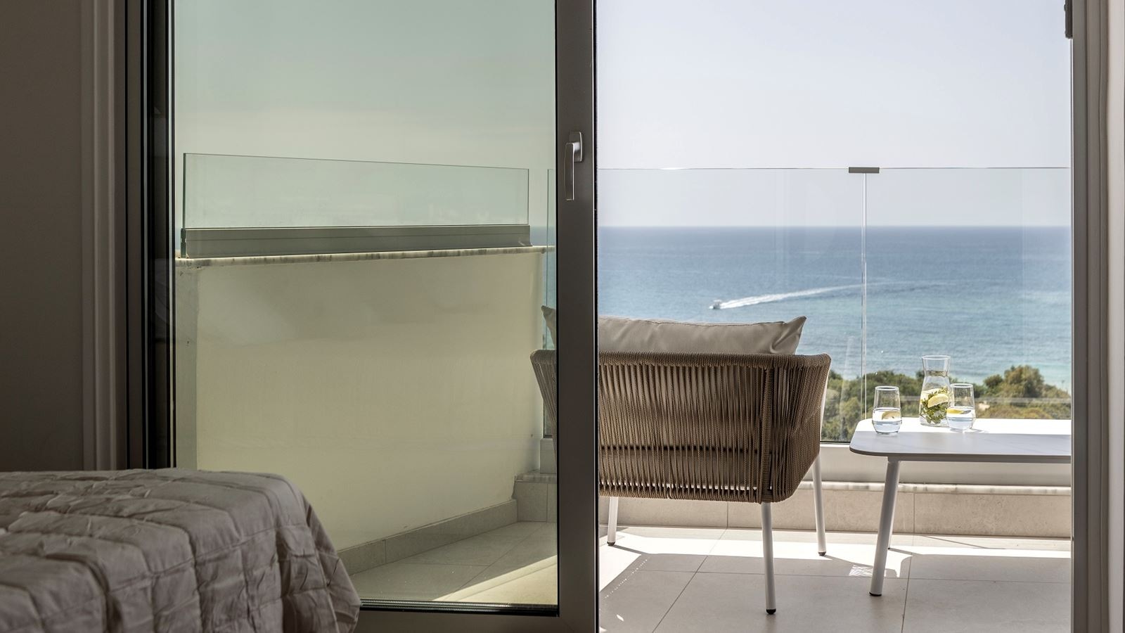 rooms-single-sea-view--balcony-