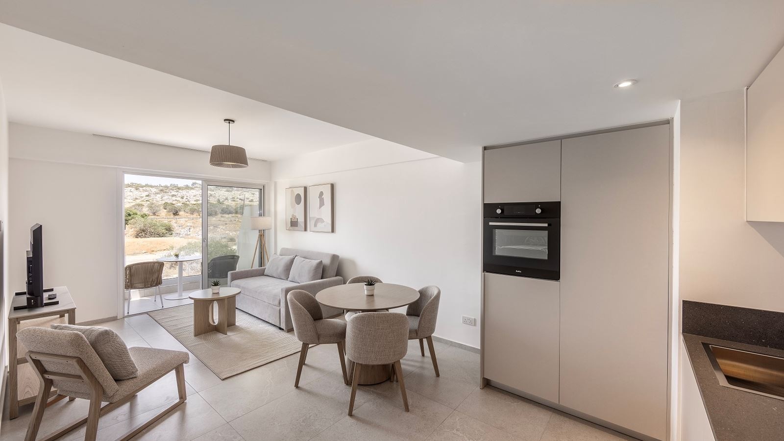 rooms-suite-1-bedroom-land-view