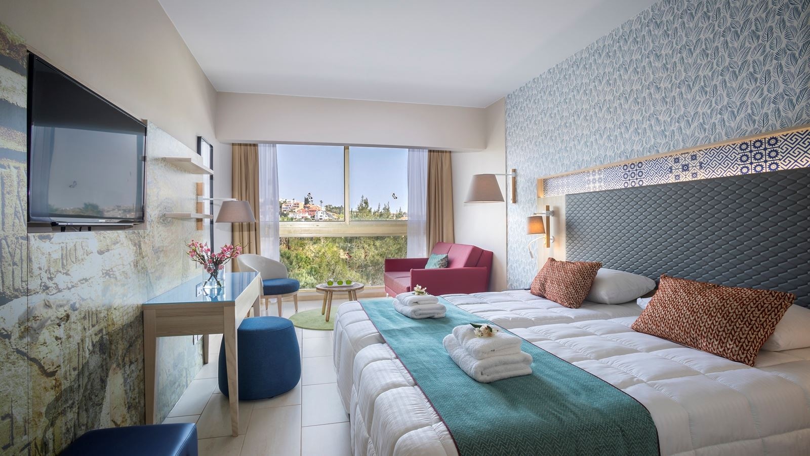 rooms-standard-familyroom-inland-view-balcony-economy-