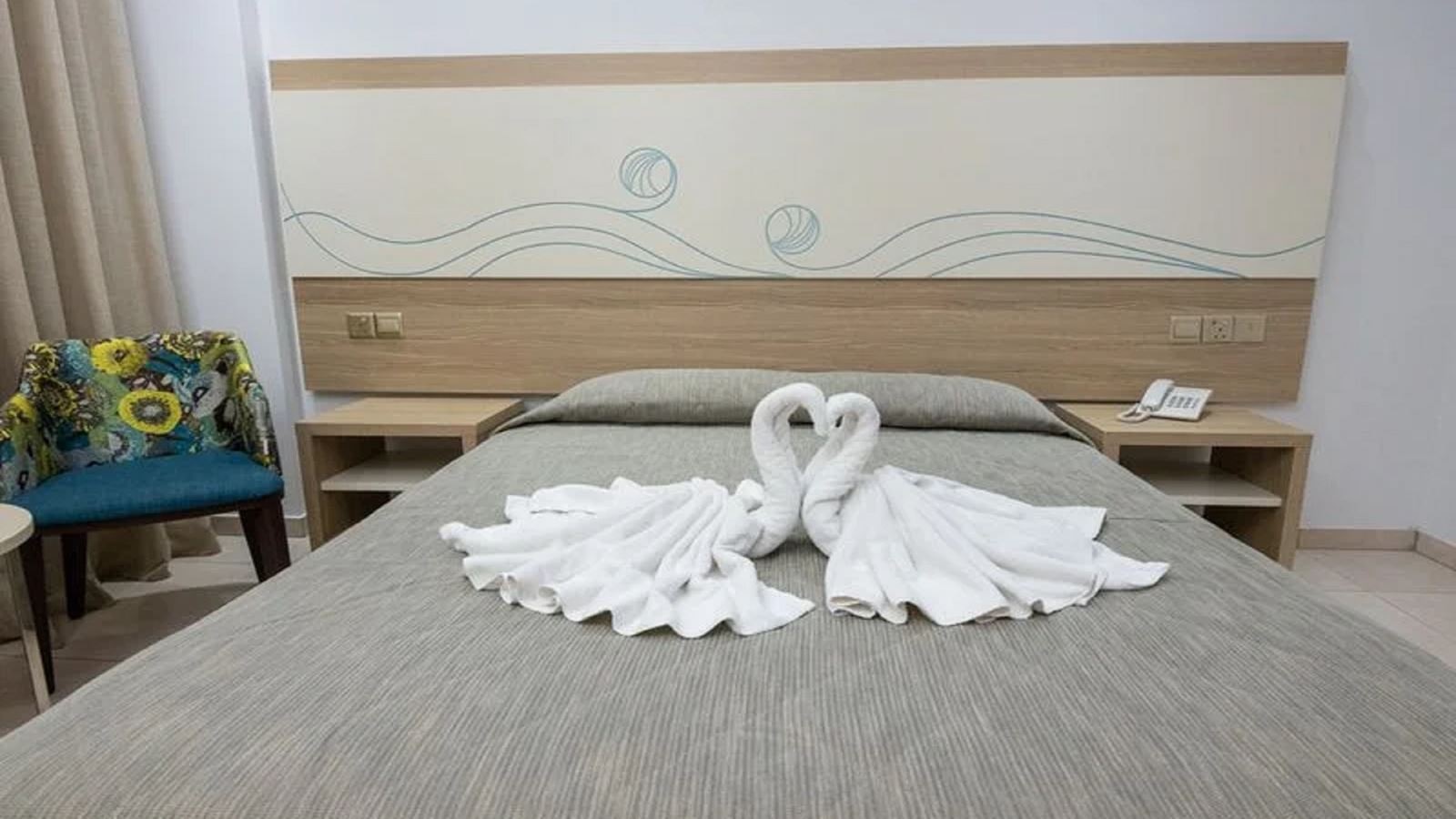 rooms-single-superior-room--lateral-seaview-balcony