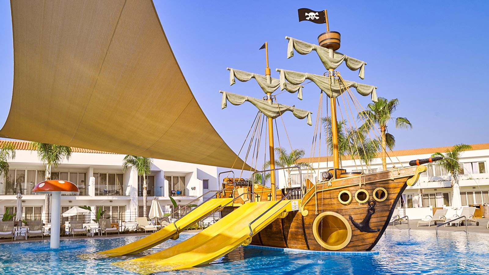 pools-outdoor-childrens-pool